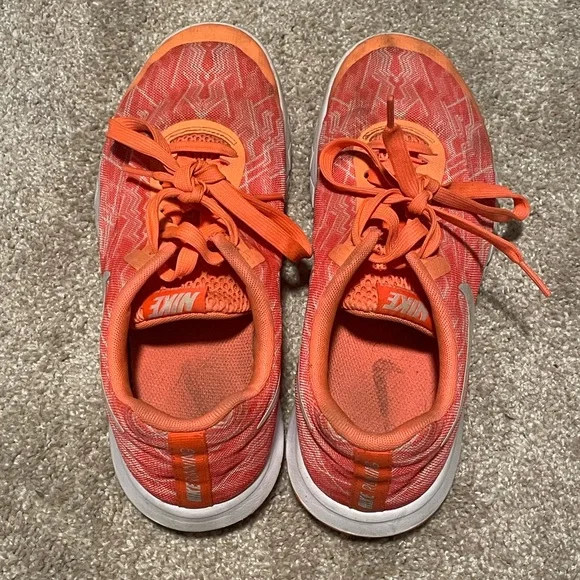 Nike Running Shoes - Picture 2 of 4